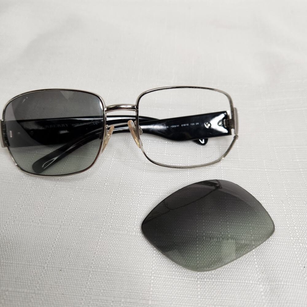 Burberry B3025 1005/11 Sunglasses Broken 61-16-125 Need Repaired